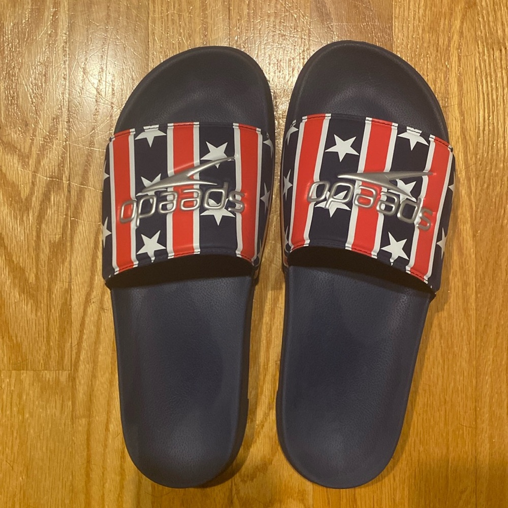 Speedo Stars and Stripes men’s slides, size 11
